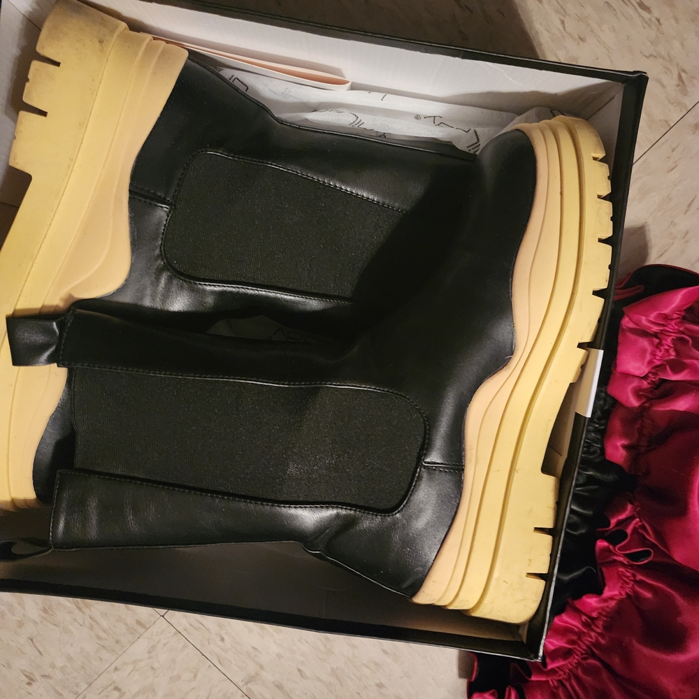 Stylish Black and Tan Women's Boots